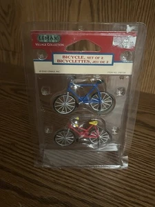 Set 2 biciclette Lemax Village 24813A blu e rosso 2002 ritirate L135 - Foto 1 di 2