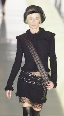 CHANEL 2003 Fall Vintage 03A Black Wool Ruffled Trim Boucle Jacket Blazer 42 - Image 1 of 4