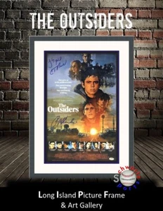 C. Thomas Howell Ralph Macchio The Outsiders Autographed Photo Custom Framed - Picture 1 of 8