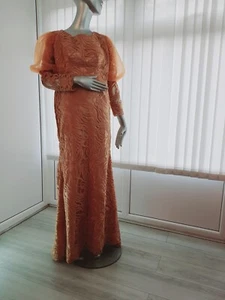 dress 16 - Picture 1 of 1
