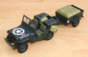 Willys Jeep   1:24 - Blech von Gonio 1992  mit  Anhänger - Gummireifen mit Risse - Bild 1 von 14