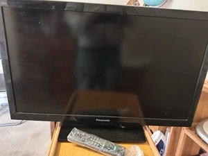 Panasonic TX-L32E6B 32" Smart Viera LED TV - Picture 1 of 6