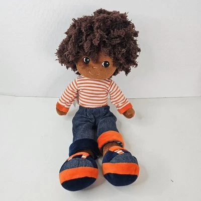 Girlz N Dollz Avery Boy Muñeca Peluche Azul Marino Naranja Conjunto Camisa Juguete Afroamericano Foto 1 de 4