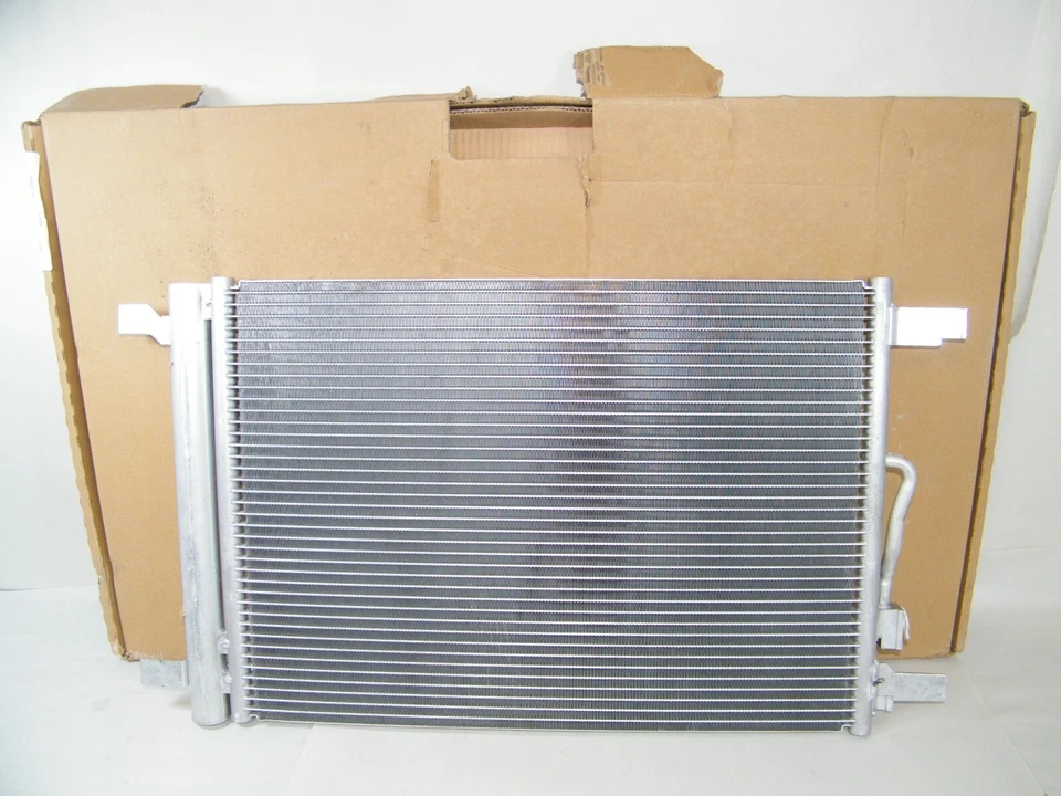 APC PERFORMANCE RADIATOR, 204513, 5163154-061019, NOS, OPEN BOX - Image 1 of 4