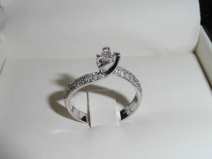 Bellissimo Anello Solitario Valentino in Oro Bianco 750 18 KT Diamanti ct 0.45 - Foto 1 di 5