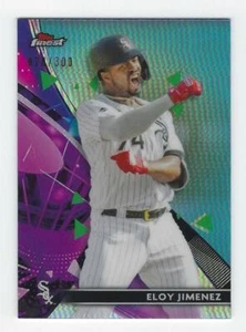 2021 Topps Finest #23 Eloy Jiménez Sky Blue Refractor #'d 020/300 ~ Medias Blancas - Imagen 1 de 2