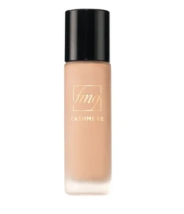 Avon fmg Cashmere Foundation MARSHMALLOW 24 Hour NIB - Picture 1 of 2