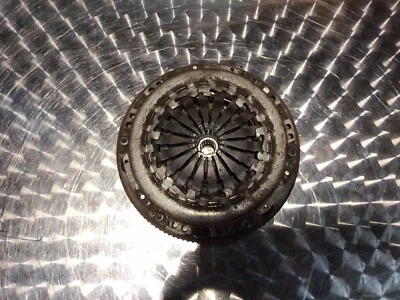 Peugeot 2008 Allure 1,2 gasolina embrague de rueda voladora 9671404980 Foto 1 de 4