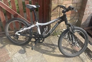 Specialized Hotrock kids bike 20” wheels - Picture 1 of 4