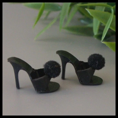 🌸Lencería Barbie NEGRA PAQUETE OT Tacones con Pompón Negro De Colección Años 60 Japón *N Perfecto🖤 Foto 1 de 4