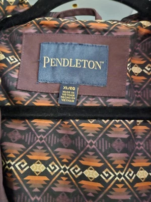 Woman's EX Lg Pendleton Raincoat EXC Condition - Image 1 of 4