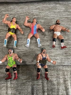 Lot Of (5) WCW 1990 Galoob Vintage Wrestling Action Figures Rare - Image 1 of 4