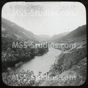 VALLEY OF LLANELLTYD, WALES (c.1910) - Fotografisches Glasdia - Bild 1 von 2