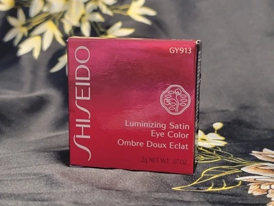 Shiseido Luminizing Satin Eye Color, GY913 GLO. 50090, .07oz. - Image 1 of 4