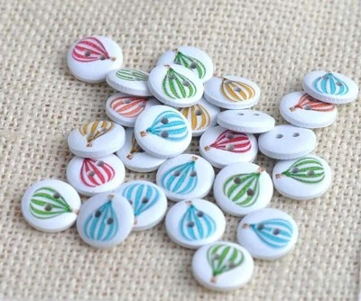 Упаковка из 20 ВОЗДУШНЫХ ШАРОВ 2-отверстия белые деревянные кнопки 5/8» (15 мм) Craft (W401) - Изображение 1 из 2