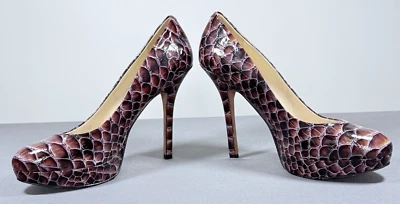 Joan & David | Flipp | Zapatos de tacón de aguja borgoña en relieve de cocodrilo | Para mujer US 8 Foto 1 de 4