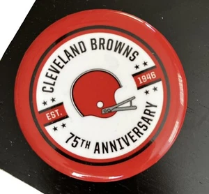 Cleveland Browns Football regalo 75° anniversario NFL Sports 3" giochi spilla a bottone - Foto 1 di 2
