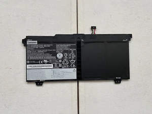 GENUINE LENOVO CHROMEBOOK C340-15 BATTERY 56Wh 87% CYCLE COUNT 48 P/N L18M4PG0 - Afbeelding 1 van 8
