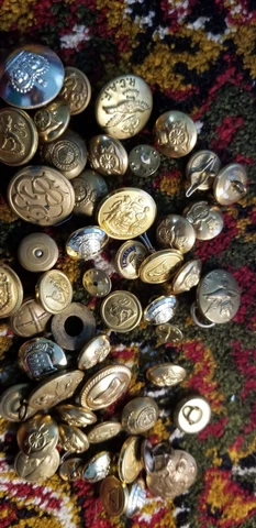 Military WWI,WWII Canada Bottoms - Lot of Buttons Cover