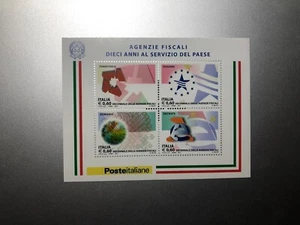 2011 Foglietto 10 Anni delle Agenzie Fiscali - Picture 1 of 2