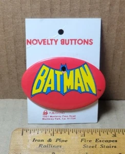 Vintage 1970 Novelty Batman Button - Picture 1 of 6