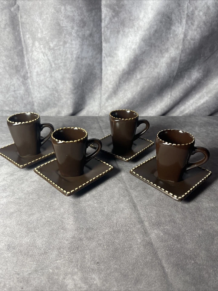 Juego de 4 tazas de café espresso Southern Living marrón con platillos cuadrados gres marrón oscuro Foto 1 de 4