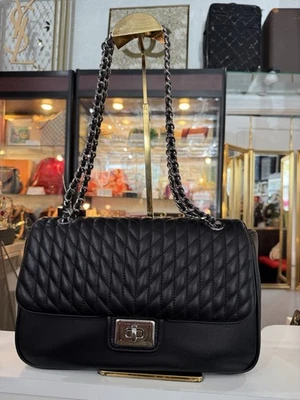 Bolso de hombro Karl Lagerfeld Paris Agyness de cuero negro/plateado nuevo con etiquetas $328 Foto 1 de 4