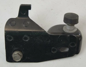 Chevy Corvette C5 1997-2004 soporte de tope derecho usado 10408731 10277928 - Imagen 1 de 3