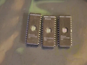 lof 3 pcs of National Semiconductor NM27LC256QE-250 EPROM erased tested 27C256 - Picture 1 of 1