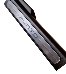 Fiat Punto Evo 5 Porte Coppia Calci/Sedile Nuovi & Originali - Foto 1 di 2