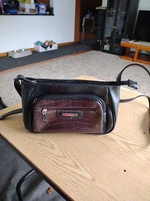 Jaclyn Smith Shoulder Bag faux Alligator Medium Logo Vintage  - Image 1 of 4