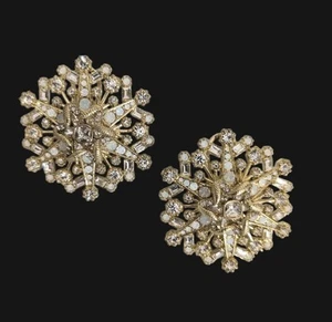 Heidi Daus "Catch a Falling Snowflake" Crystal Stud Earrings-Pierced-NWT - Picture 1 of 3
