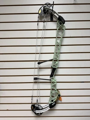 NUEVO Arco compuesto Mathews Title 38 Gen 1 color como nuevo mano derecha 40-70# Foto 1 de 4