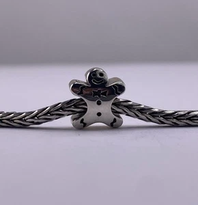 Bow Tie Gingerbread Man 925 Silver Charm - Picture 1 of 6
