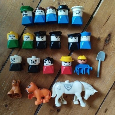 Duplo - Vintage Character Bundle 20 Pieces. Police, Chef, Dog, Sailor, Lion lego - Image 1 of 4