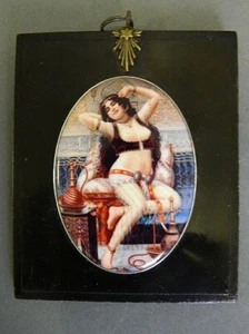 Antique oval enamel plaque mounted on wood of an Middle Eastern lady. - Picture 1 of 6