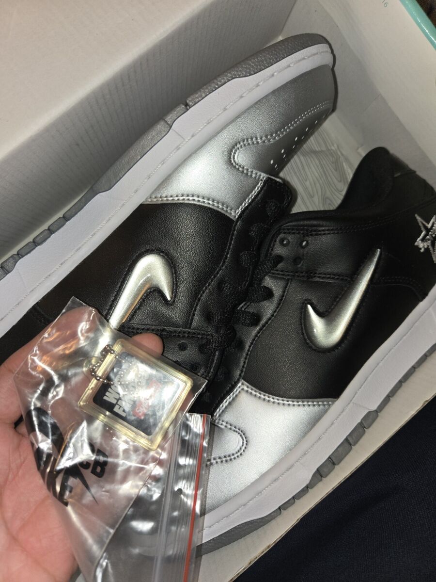 Nike Supreme x Dunk SB QS Low Metallic Silver for Sale Nike Supreme x Dunk SB QS Low Metallic Silver for Sale