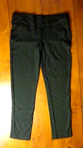 Maurices Women's Black and White Striped Pull On Stretchy Slacks W30 x L35 - Picture 1 of 5