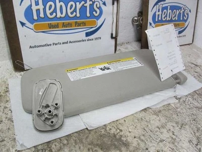 Para-sol esquerdo driver sem iluminação compatível com 07-14 SUBURBAN 1500 791356 - Imagem 1 de 4