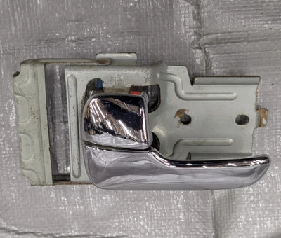 01-05 Mazda Miata OEM NB2 conductor lado izquierdo cromo interior manija de puerta 2001-2005 Foto 1 de 4