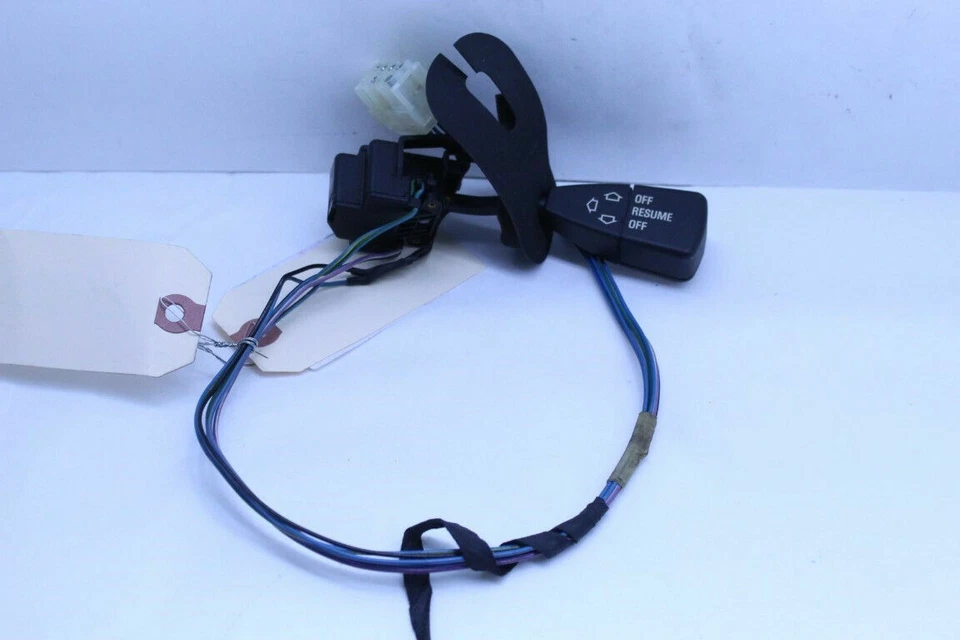 Interruptor de control de crucero BMW 840i 850i E31 1991-1997 OEM usado Foto 1 de 4