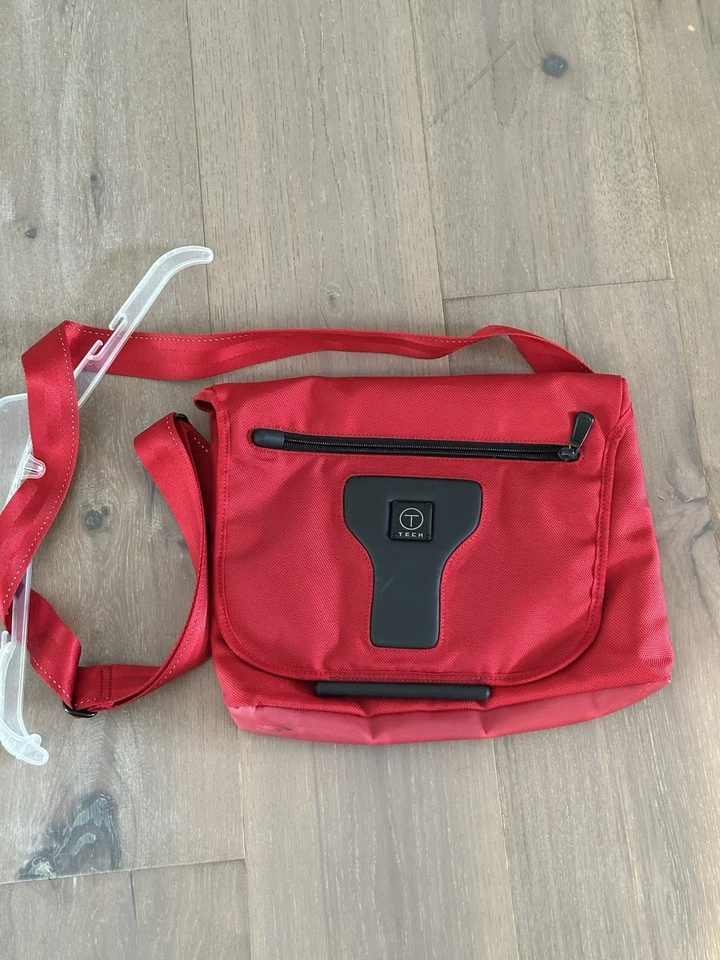 Bolso Mensajero Tumi T-Tech 57010R Rojo Bandolera Estilo Lona Foto 1 de 4