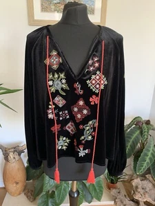 Zara Black Velvet Embroidered Blouse Shirt Top - Size XS - Bloggers Fav Tunic - Picture 1 of 12