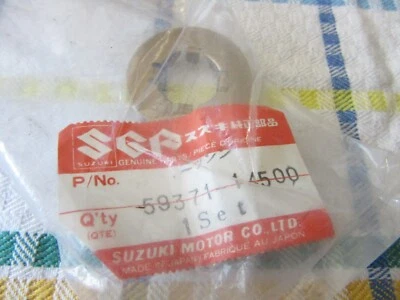 Suzuki RM125 RM250 DR500 SP600 1984 -86  Shim front Caliper  59371-14500 NOS - Image 1 of 2