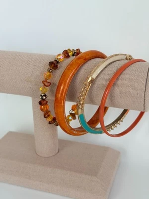 Lote de 4 brazaletes para mujer naranja, cuentas ámbar, esmalte y tono dorado lindo conjunto mixto Foto 1 de 4