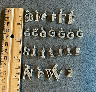 Lote 24 Colgantes Alfabeto/Letras Muchos Estampados 925 Pero No Creo Que Lo sean” Foto 1 de 4