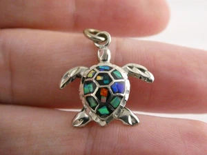 Mexico Sterling Silver Lab Created Opal Inlay Turtle Pendant 2g 1 Inch Length - Picture 1 of 12