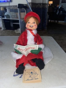 1987 Annalee Caroler Frau Weihnachten 10" Feiertagsdekoration rote Haare Stechpalme - Bild 1 von 3
