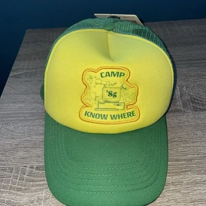 Gorra Stranger Things Camp Know Where Trucker Snap Back, Funko, NUEVA - Imagen 1 de 6