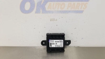 23 MÓDULO DE CONTROL DE PUERTA DELANTERO DERECHO PASAJERO Dodge Challenger 68569348aa Foto 1 de 4